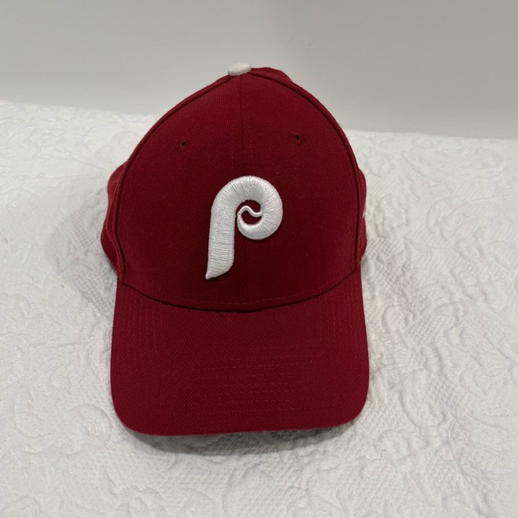 New Era Phillies fitted hat - Picture 1 of 4